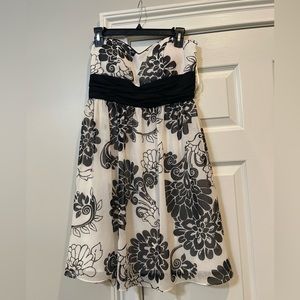 White House Black Market, Floral Strapless Dress, Size 6